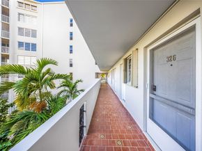 1750 NE 191st St 3264, Miami FL 33179