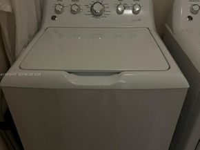 17135 SW 96 St, Miami FL 33196