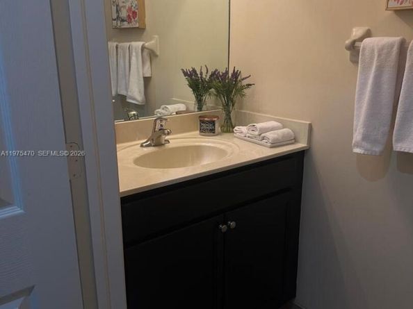 17135 SW 96 St, Miami FL 33196