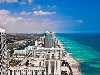 2200 E Hallandale Beach Blvd