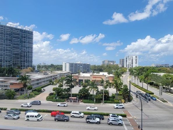 2200 E Hallandale Beach Blvd 502, Hallandale Beach FL 33009