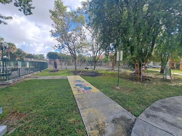 9410 W Flagler St 208, Miami FL 33174