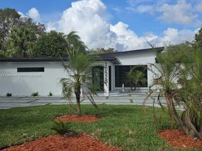 10525 SW 112th St, Miami FL 33176