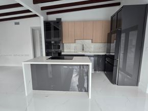 10525 SW 112th St, Miami FL 33176