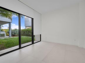Undisclosed Address #A11881351, Weston FL 33326