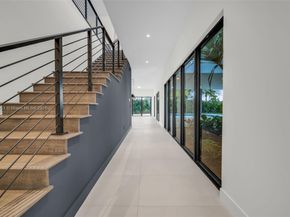 Undisclosed Address #A11881351, Weston FL 33326