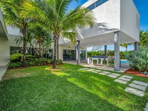Undisclosed Address #A11881351, Weston FL 33326