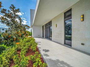Undisclosed Address #A11881351, Weston FL 33326