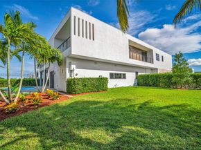 Undisclosed Address #A11881351, Weston FL 33326