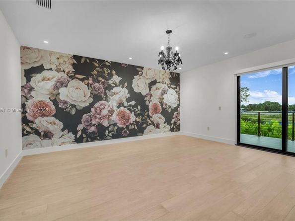 Undisclosed Address #A11881351, Weston FL 33326
