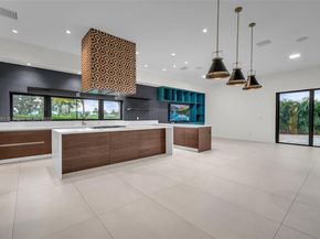 Undisclosed Address #A11881351, Weston FL 33326