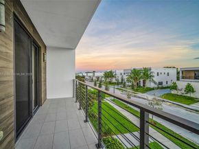Undisclosed Address #A11881351, Weston FL 33326