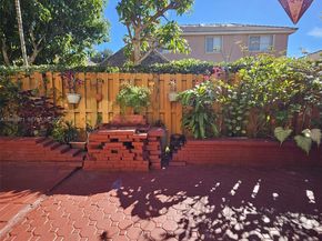 14070 S Forest Oak Cir, Davie FL 33325