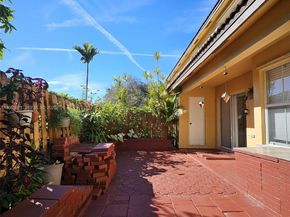 14070 S Forest Oak Cir, Davie FL 33325