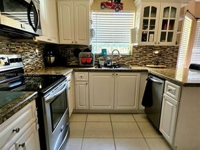 14070 S Forest Oak Cir, Davie FL 33325