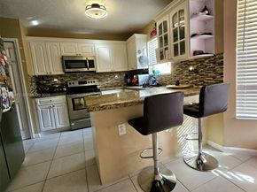 14070 S Forest Oak Cir, Davie FL 33325