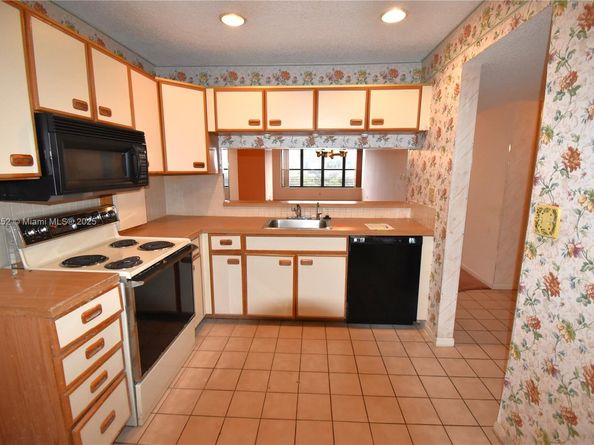 2908 S Carambola Cir S 402, Coconut Creek FL 33066