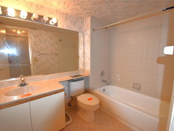 2908 S Carambola Cir S 402, Coconut Creek FL 33066