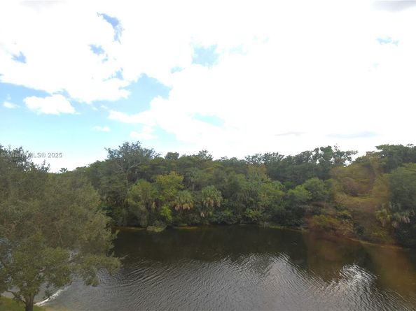 2908 S Carambola Cir S 402, Coconut Creek FL 33066
