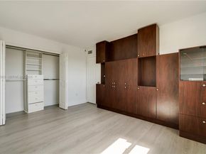 8401 NW 8 St 401, Miami FL 33126