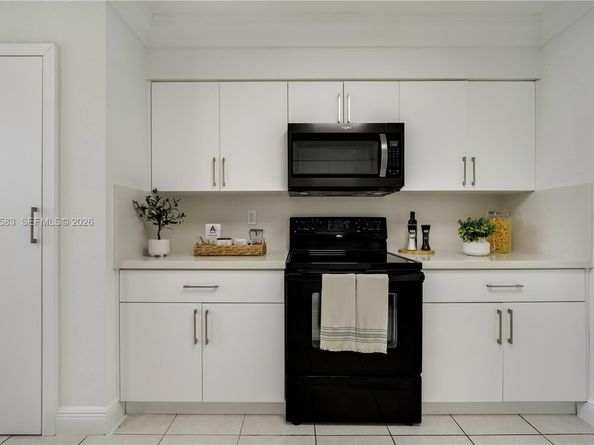8401 NW 8 St 401, Miami FL 33126