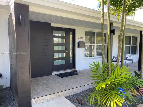 6090 SW 63rd Ave, South Miami FL 33143