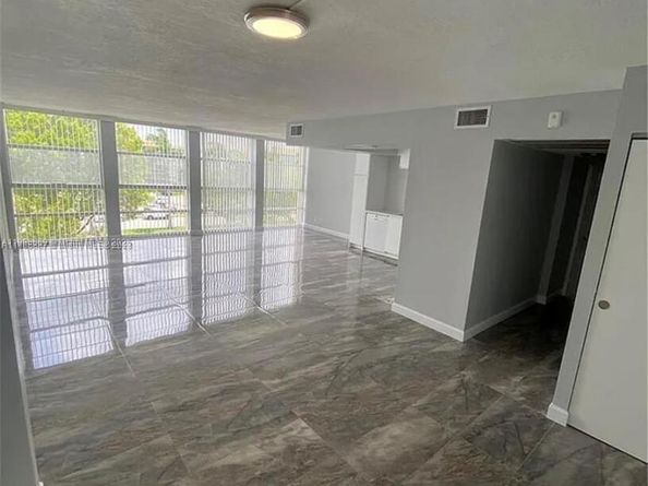 2101 Atlantic Shores Blvd 402, Hallandale Beach FL 33009