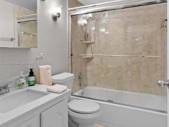 1700 NW N River Dr 308, Miami FL 33125
