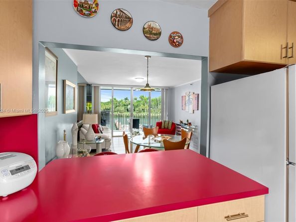 1700 NW N River Dr 308, Miami FL 33125