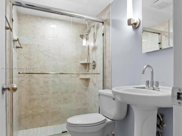1700 NW N River Dr 308, Miami FL 33125