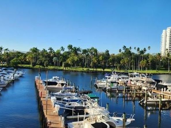 1700 NW N River Dr 308, Miami FL 33125