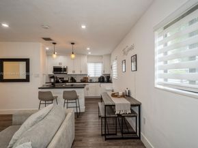 1530 N 69th Way, Hollywood FL 33024