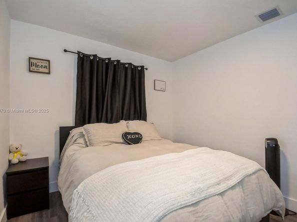 1530 N 69th Way, Hollywood FL 33024