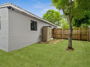 1530 N 69th Way, Hollywood FL 33024