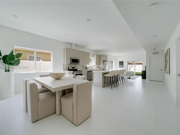 5735 SW 4th St, Miami FL 33144