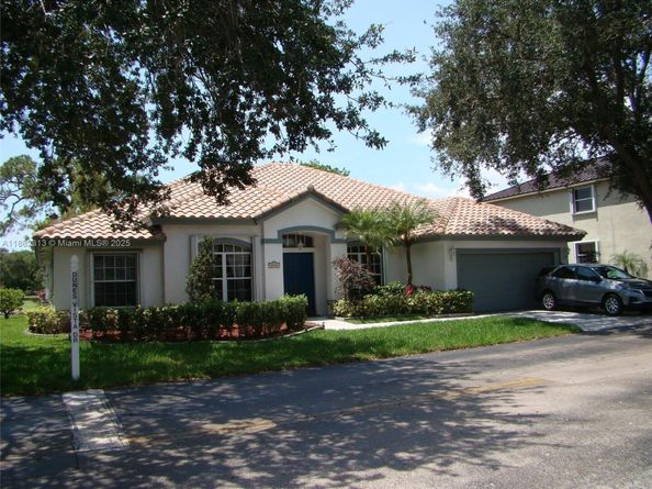 3502 Dunes Vista Dr, Pompano Beach FL 33069