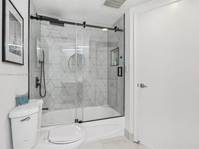 1750 N Bayshore Dr 2101, Miami FL 33132