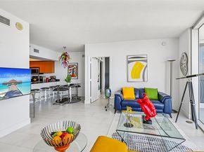 1750 N Bayshore Dr 2101, Miami FL 33132