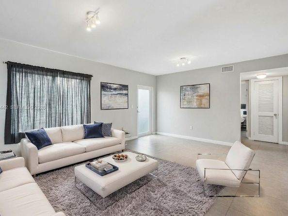 435 NE 69th St, Miami FL 33138