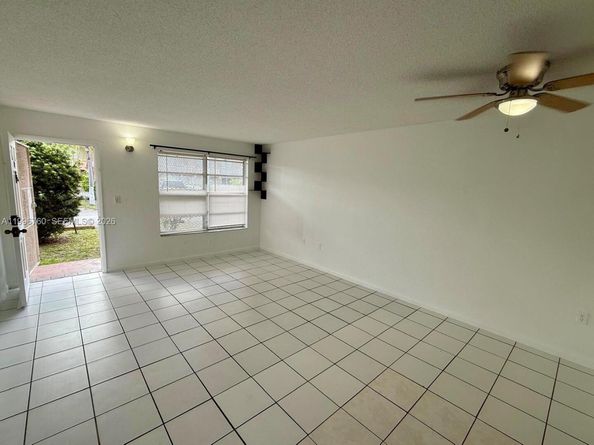 291 NW 177th St C107, Miami Gardens FL 33169