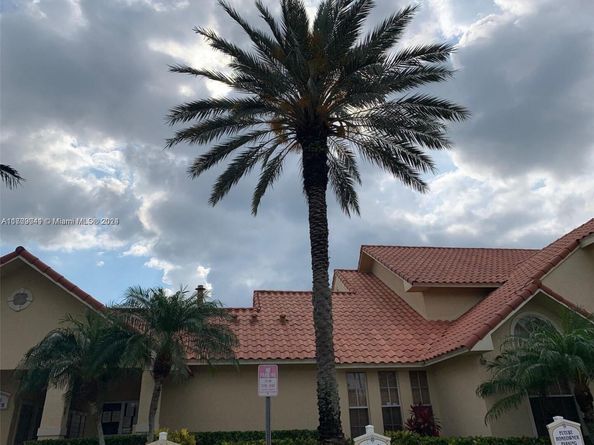 1269 SW 46th Ave 2401, Pompano Beach FL 33069