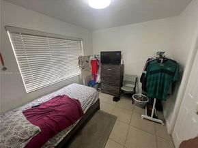 1190 NW 135th St, North Miami FL 33168