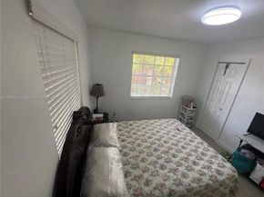1190 NW 135th St, North Miami FL 33168
