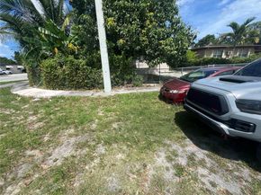 1190 NW 135th St, North Miami FL 33168