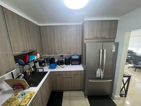 1190 NW 135th St, North Miami FL 33168