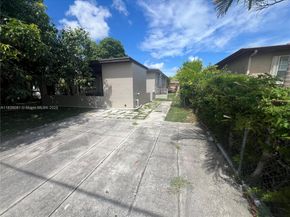 1190 NW 135th St, North Miami FL 33168