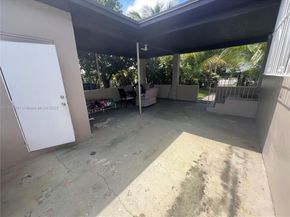 1190 NW 135th St, North Miami FL 33168