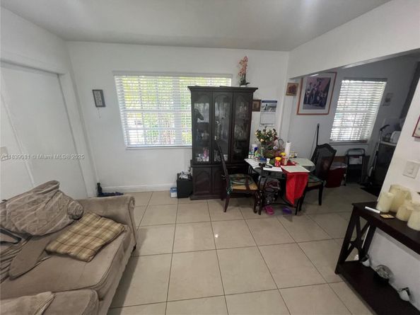 1190 NW 135th St, North Miami FL 33168