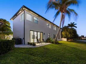 10790 Haydn Dr, Boca Raton FL 33498