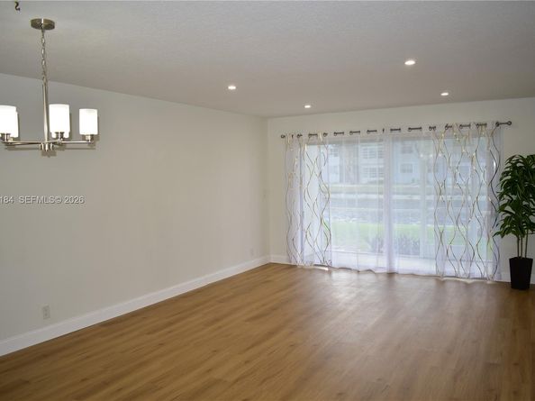 8846 W Mcnab Rd 106, Tamarac FL 33321